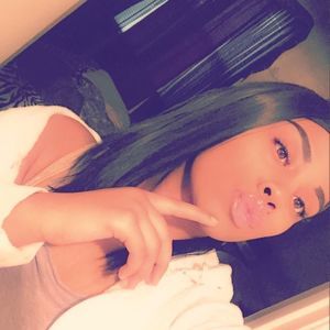 Meet your Posher, Damyia